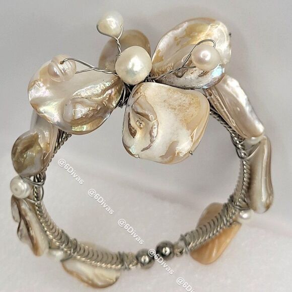Jewelry - 𝅺CREAM and Beige Sea Shell and Pearls Adjustable Cuff  Bracelet